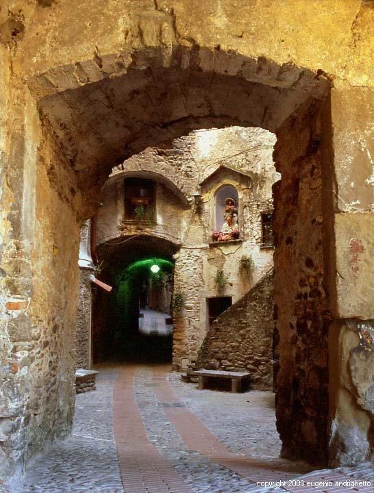 B&B Il Libro Verde Dolceacqua Eksteriør billede