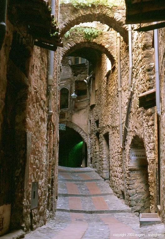 B&B Il Libro Verde Dolceacqua Eksteriør billede