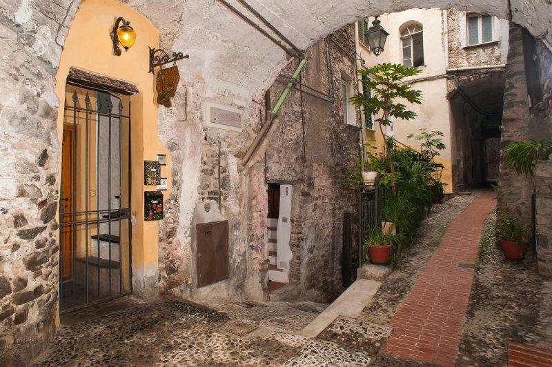 B&B Il Libro Verde Dolceacqua Eksteriør billede