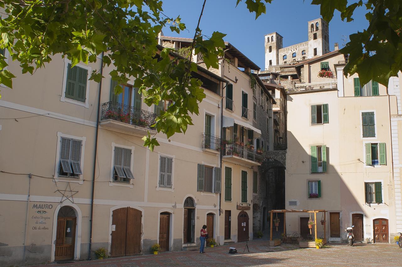 B&B Il Libro Verde Dolceacqua Eksteriør billede
